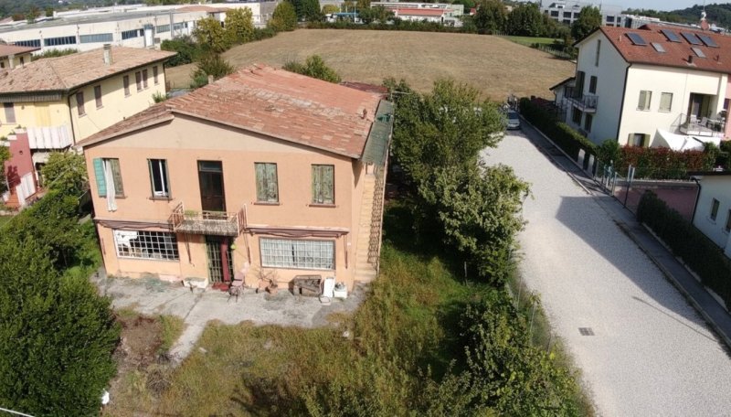 casa indipendente in vendita a Torreglia in zona Luvigliano