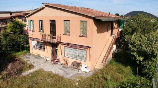 casa indipendente in vendita a Torreglia in zona Luvigliano