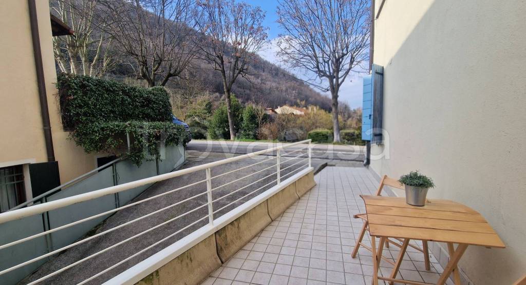 appartamento in vendita a Torreglia in zona Luvigliano