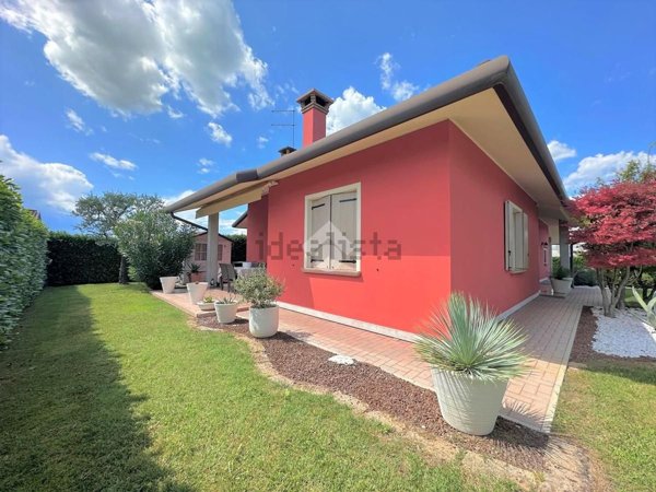 casa indipendente in vendita a Trebaseleghe in zona Fossalta