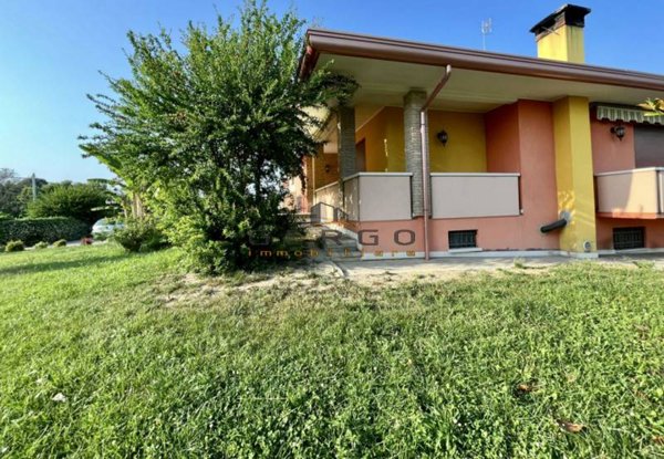 casa indipendente in vendita a Trebaseleghe