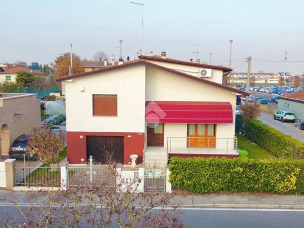 casa indipendente in vendita a Trebaseleghe
