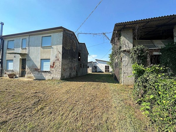 casa indipendente in vendita a Trebaseleghe