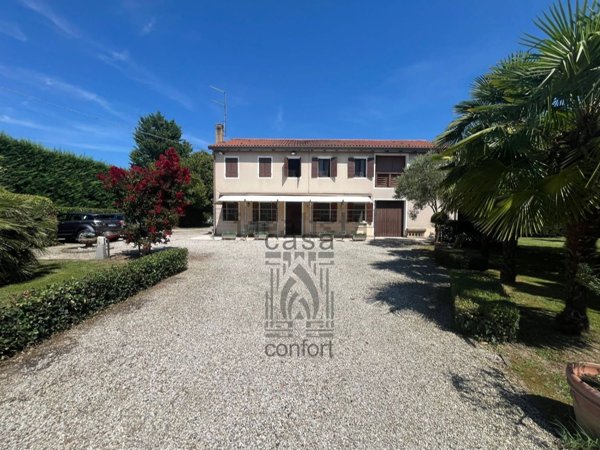 casa indipendente in vendita a Trebaseleghe