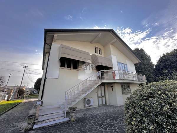 casa indipendente in vendita a Trebaseleghe