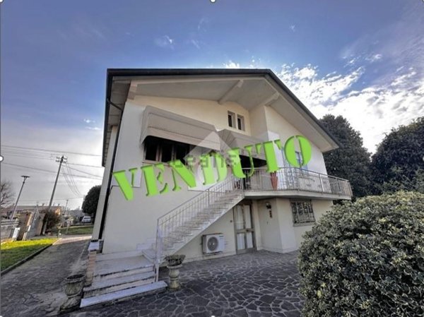 casa indipendente in vendita a Trebaseleghe
