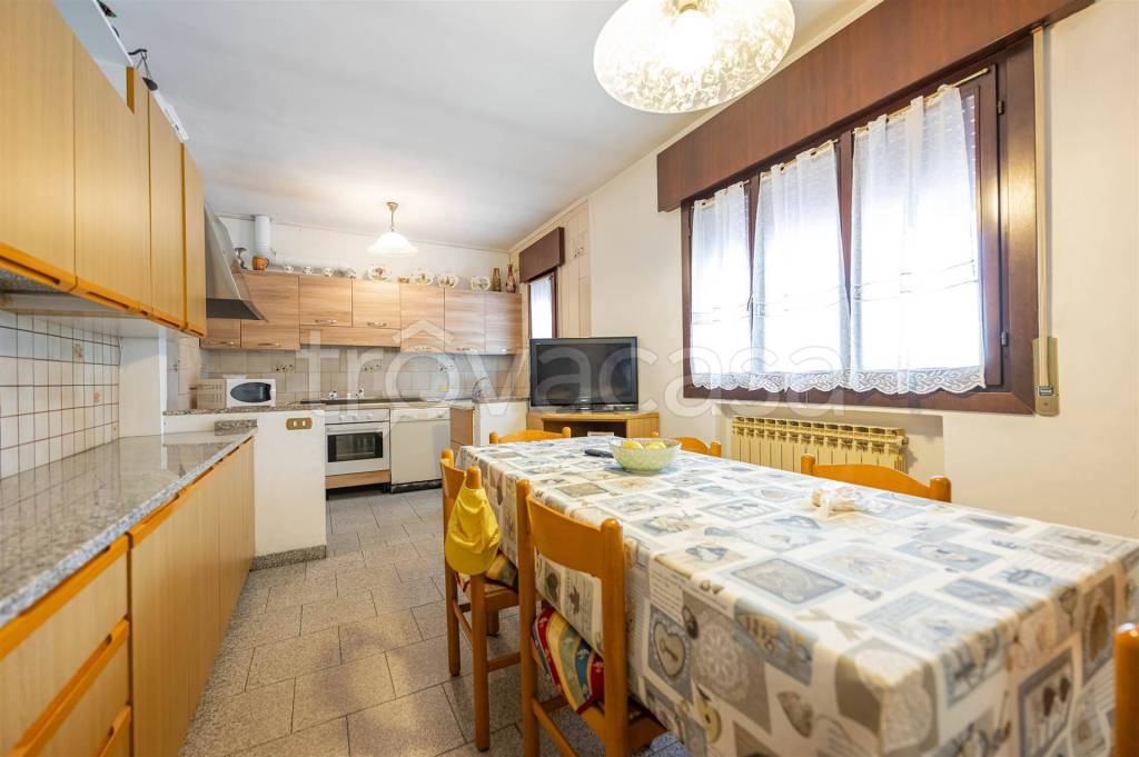 casa indipendente in vendita a Trebaseleghe