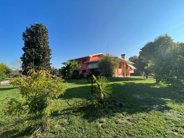casa indipendente in vendita a Trebaseleghe