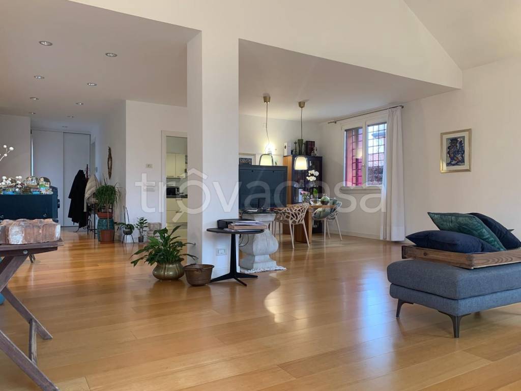 casa indipendente in vendita a Trebaseleghe