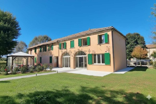 esavano in vendita a Trebaseleghe in zona S.Ambrogio