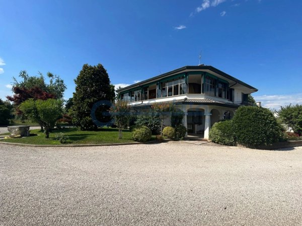 casa indipendente in vendita a Trebaseleghe