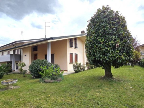 casa indipendente in vendita a Trebaseleghe