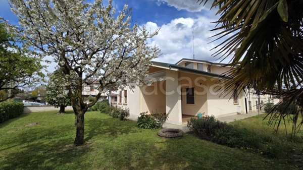 casa indipendente in vendita a Trebaseleghe