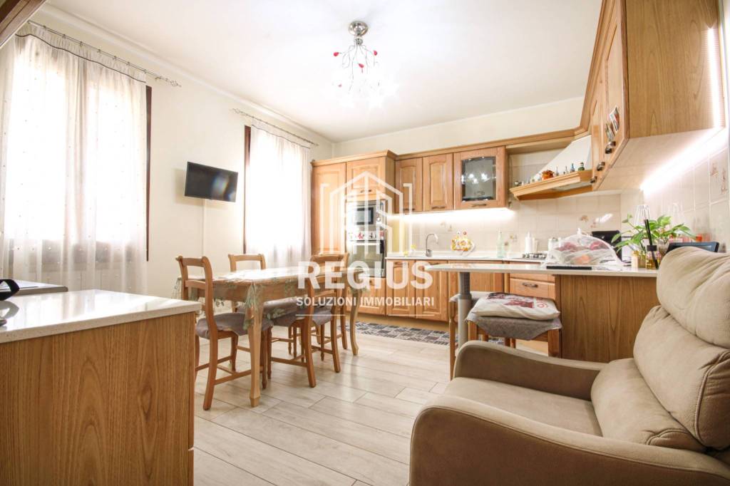 casa indipendente in vendita a Trebaseleghe