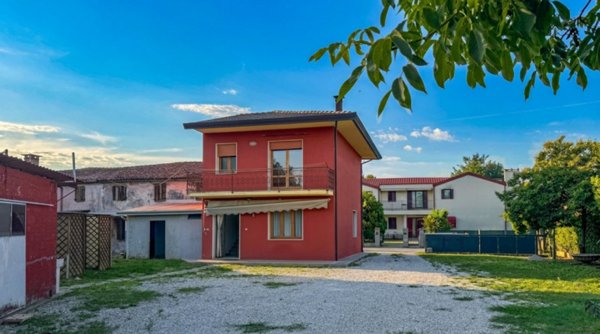 casa indipendente in vendita a Trebaseleghe in zona S.Ambrogio