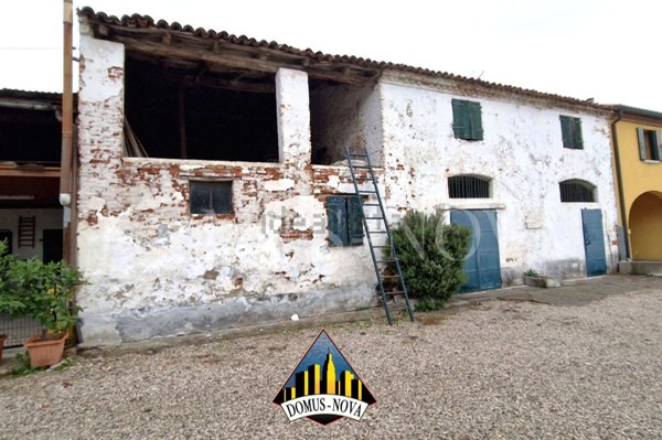 casale in vendita a Trebaseleghe in zona Fossalta