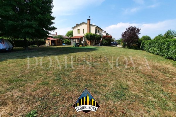 casa indipendente in vendita a Trebaseleghe in zona Fossalta
