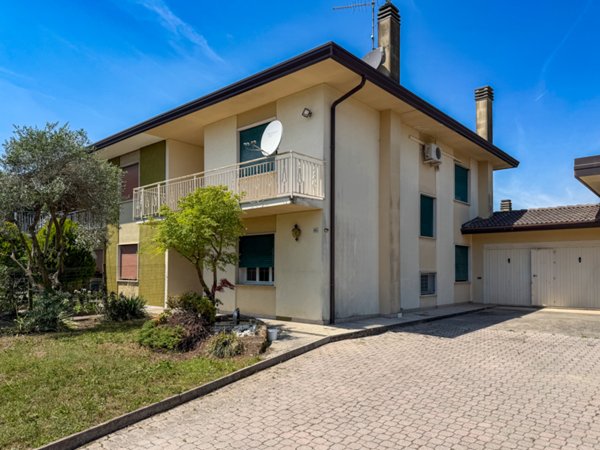 casa indipendente in vendita a Trebaseleghe in zona Fossalta