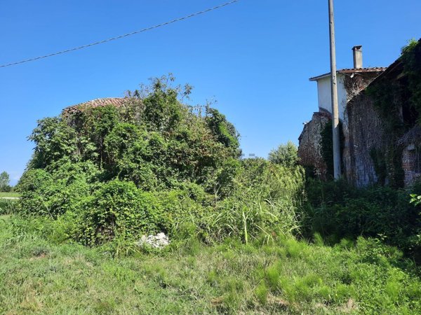 casale in vendita a Trebaseleghe in zona Fossalta