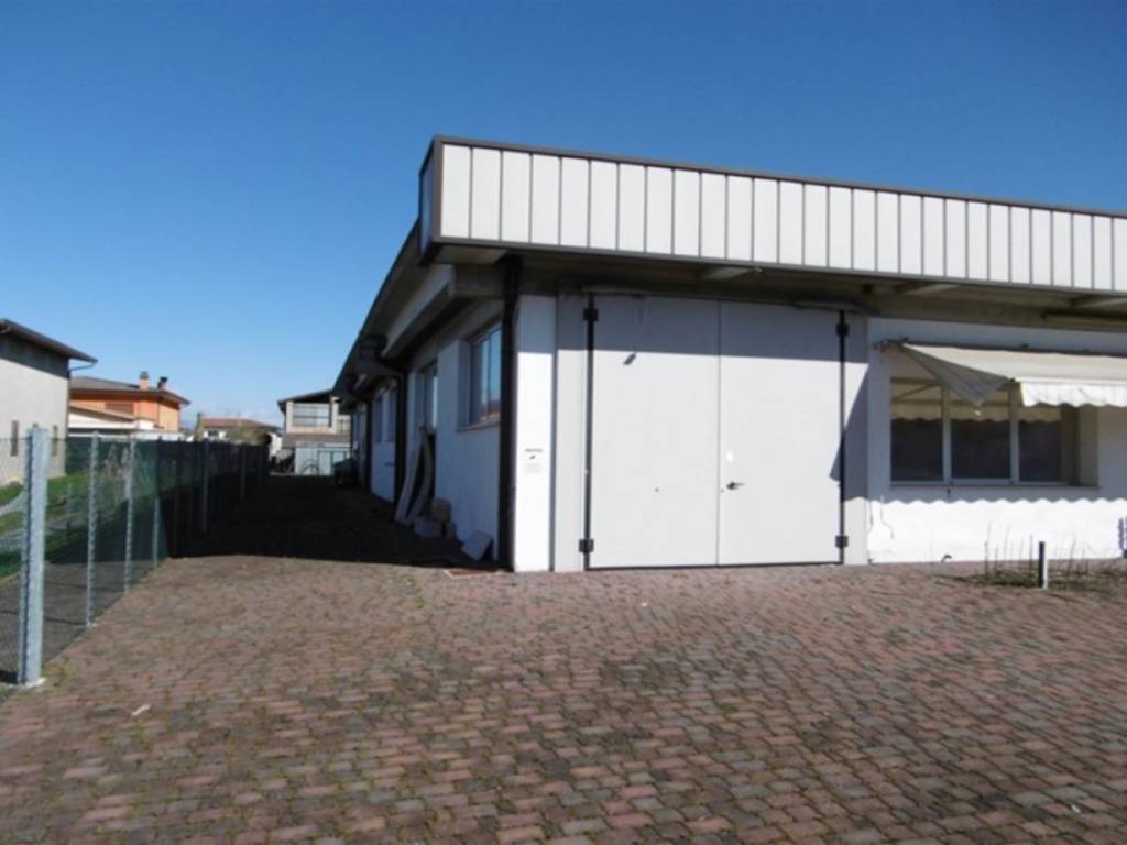 locale commerciale in vendita a Trebaseleghe