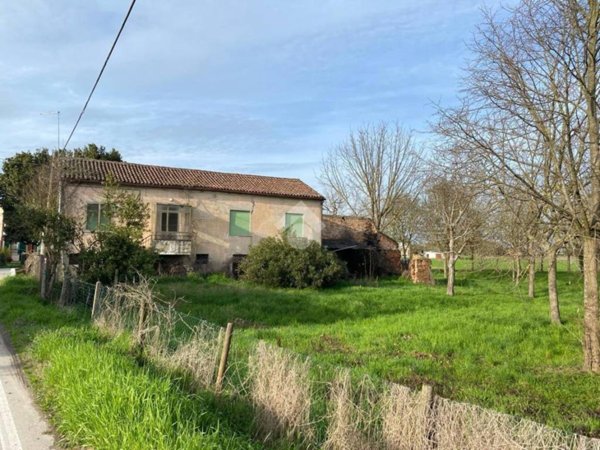 casa indipendente in vendita a Tribano in zona San Luca