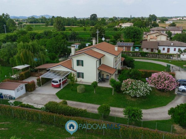 casa indipendente in vendita a Tribano