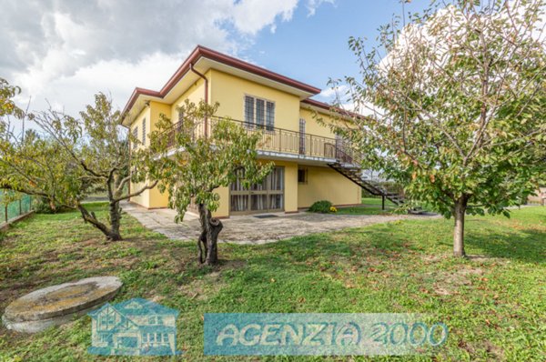 casa indipendente in vendita a Tribano