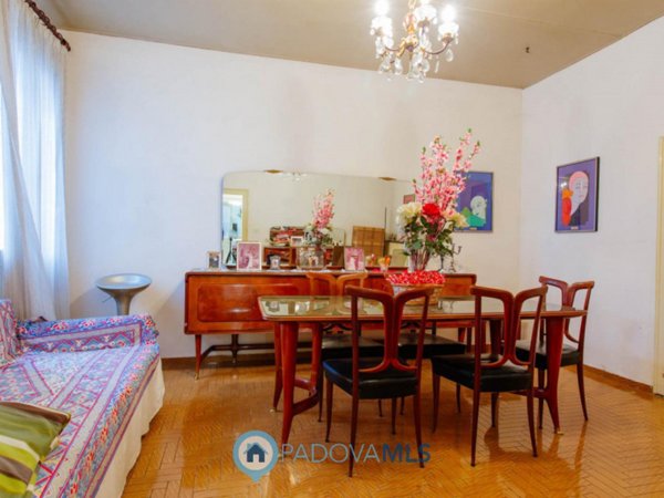 casa indipendente in vendita a Tribano