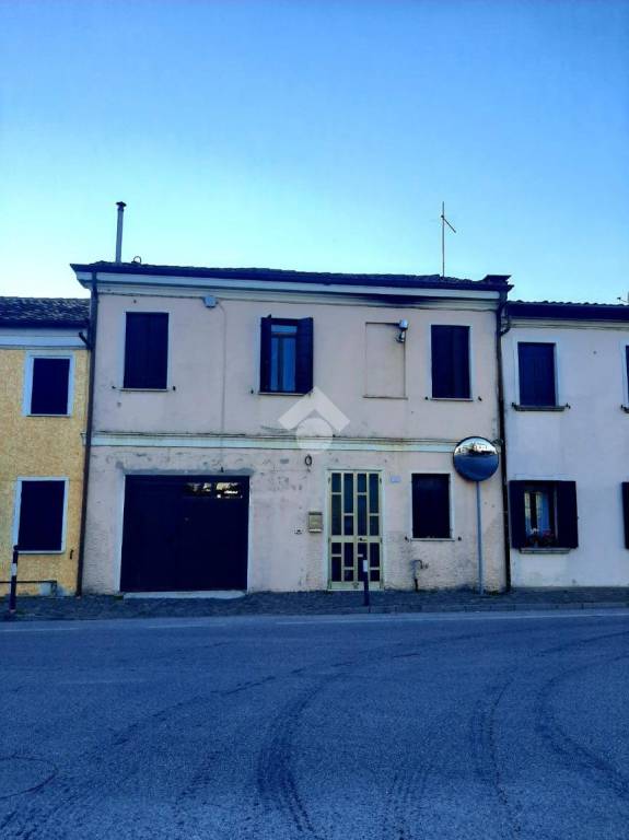 casa indipendente in vendita a Tribano