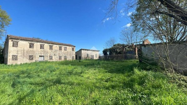 casa indipendente in vendita a Tribano