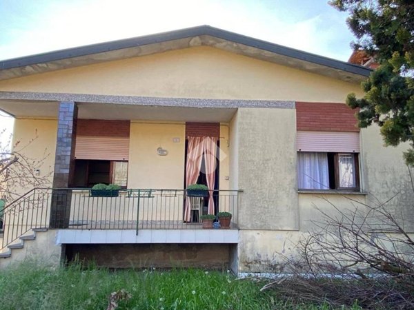 casa indipendente in vendita a Tribano