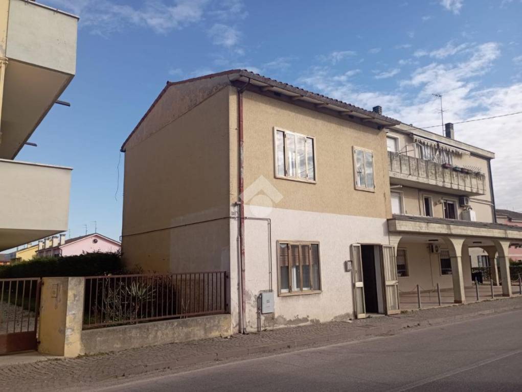 casa indipendente in vendita a Tribano