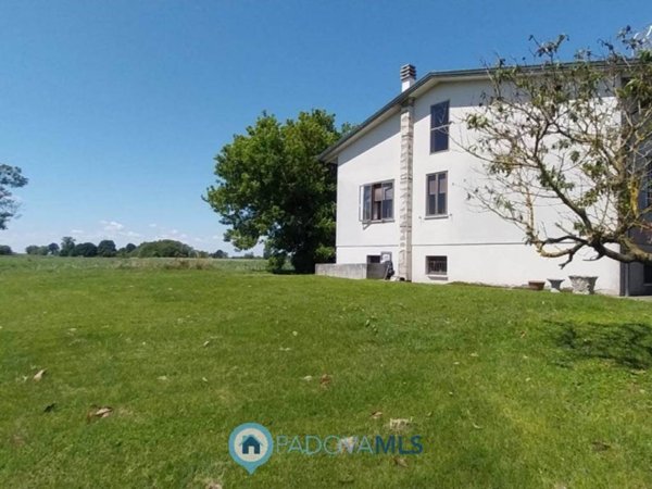 casa indipendente in vendita a Tribano