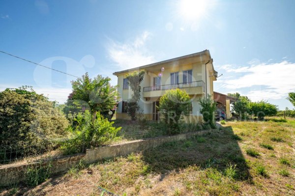 casa indipendente in vendita a Tribano