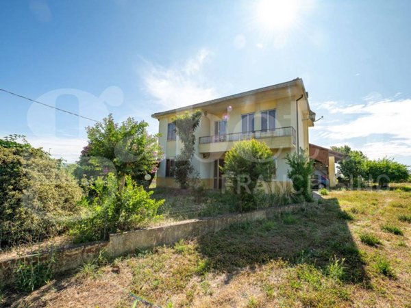 casa indipendente in vendita a Tribano