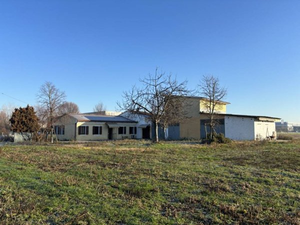 casa indipendente in vendita a Tribano