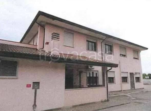 casa indipendente in vendita a Tribano