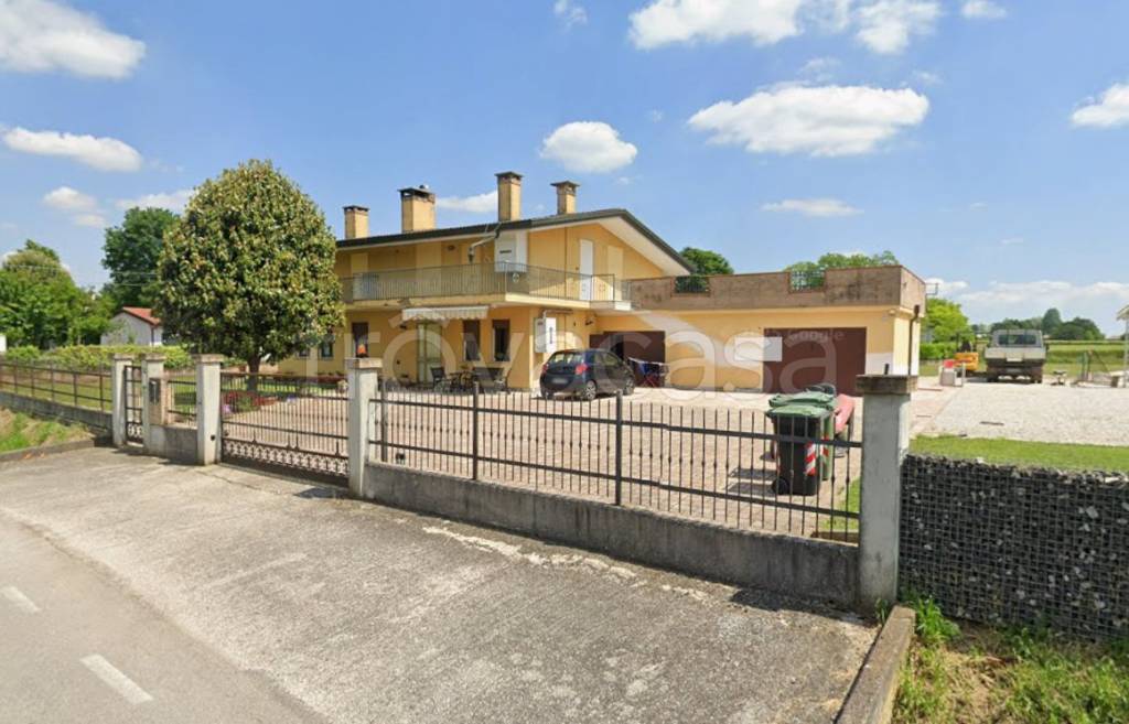 casa indipendente in vendita a Tribano
