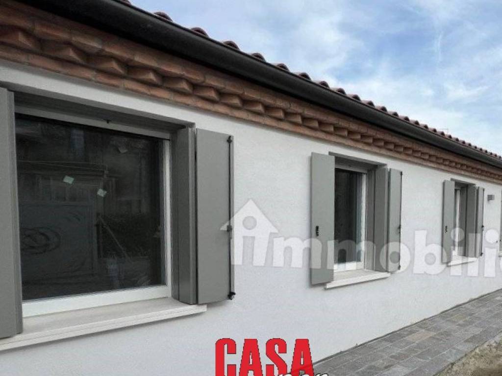 casa indipendente in vendita a Tribano