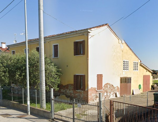 casa indipendente in vendita a Tribano