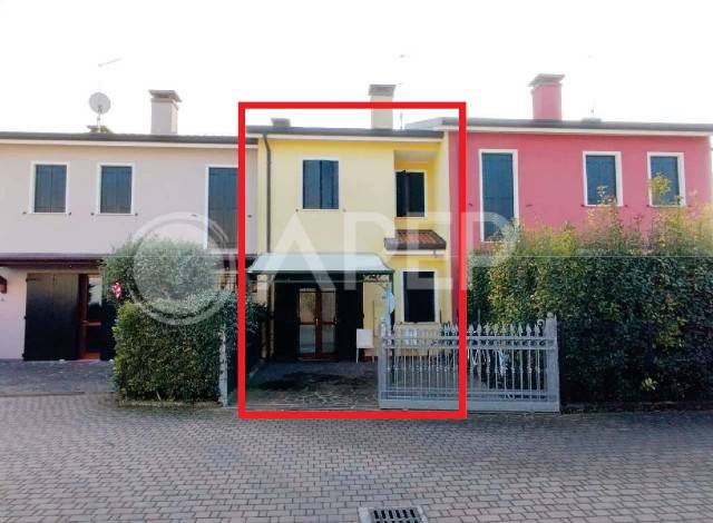 casa indipendente in vendita a Tribano