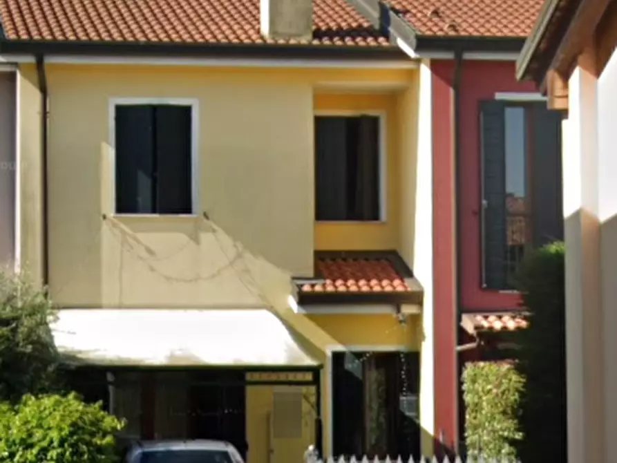 casa indipendente in vendita a Tribano