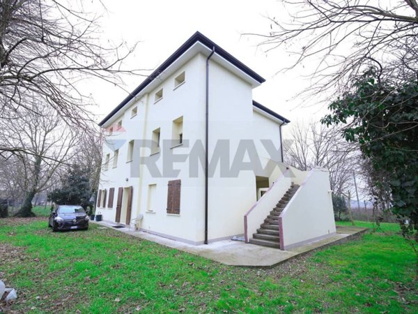 casa indipendente in vendita a Tribano in zona San Luca