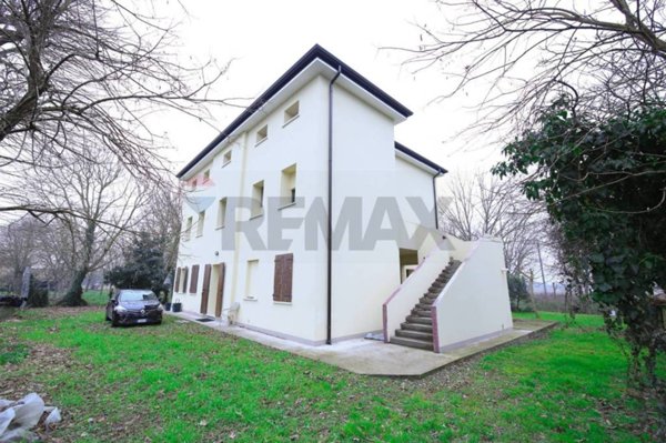 casa indipendente in vendita a Tribano in zona San Luca