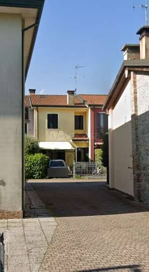 casa indipendente in vendita a Tribano