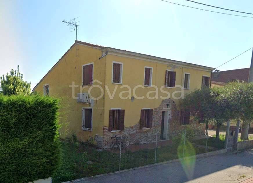 casa indipendente in vendita a Tribano