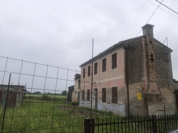 casa indipendente in vendita a Tribano