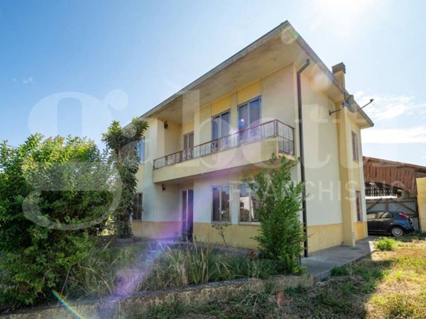 casa indipendente in vendita a Tribano in zona San Luca