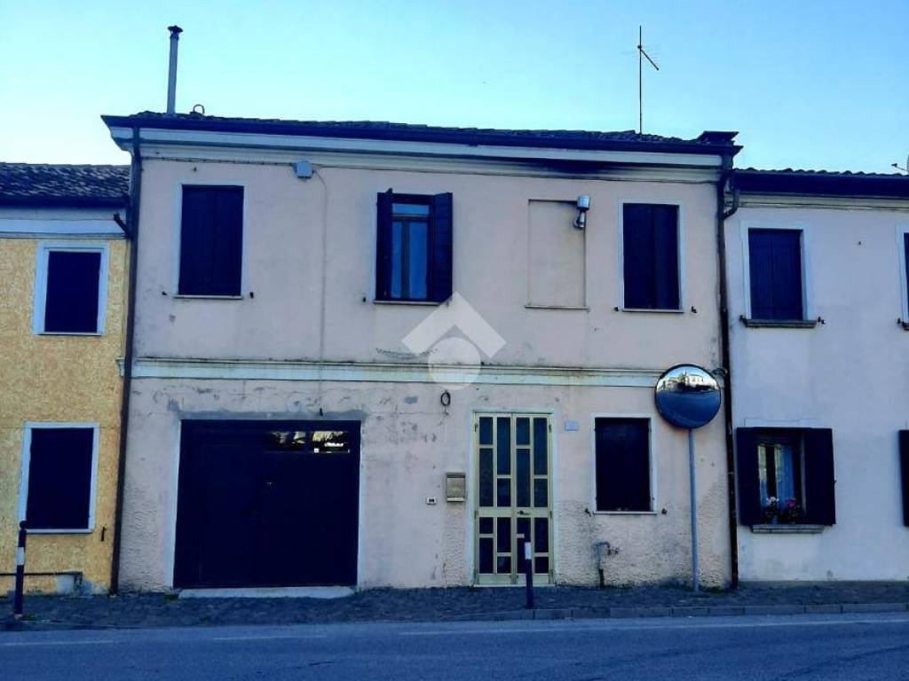 casa indipendente in vendita a Tribano in zona San Luca