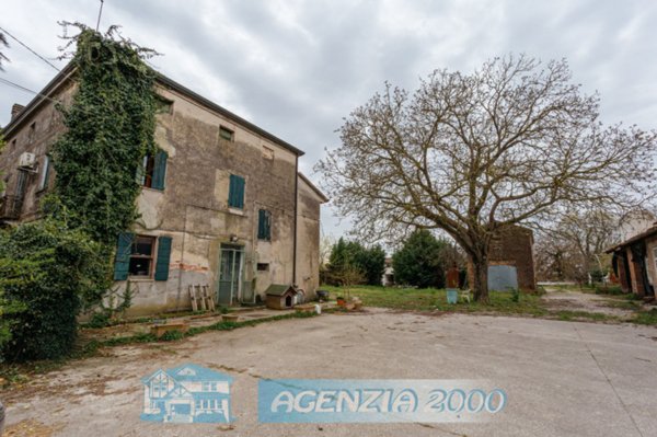casa indipendente in vendita a Tribano in zona San Luca